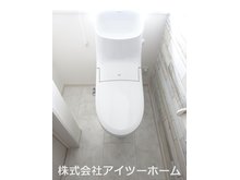 桜井市橋本・池之内４区画　【一戸建て】 ウォシュレットが標準仕様。節水型トイレです！