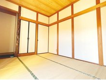 夢前町菅生澗 1030万円 現地写真（和室） 子育てに便利な、ゆっくりと寛げる和室です。