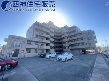 サーパス加古川 サーパス加古川、8階建て4階部分の3LDKです。現地（2022年11月28日）撮影
