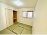 新生駒台 3280万円 現地写真（和室） 大壁仕様の新和室。くつろぎの空間です。