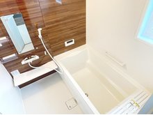 柿山伏（姫路駅） 2580万円 現地写真（浴室） 浴室暖房乾燥機付き。１坪タイプで広々です。