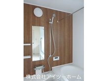 大字外山（桜井駅） 2898万円 広々1坪サイズの浴室には水はけの良いカビ発生を軽減できるクリーン床仕様！浴槽は環境に優しい節水タイプ♪