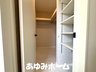 川西町３（高槻駅） 5480万円 【収納写真】 寝室には大きなWICがあり、たくさん収納できます♪♪