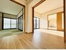 奈良市西登美ケ丘8丁目戸建 1階和室と5.2帖洋室です。和と洋が絶妙にミックスされた空間としてリフォームされています♪