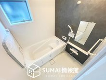 小坂町 2180万円 現地写真（浴室） 浴室暖房乾燥機付き。１坪タイプで広々です。