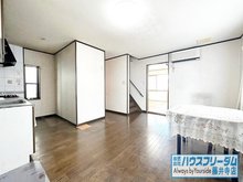 林３（土師ノ里駅） 1480万円 こちらは１２．２帖のLDK 床材もシンプルですので家具等色味合わせやすいです。