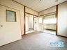 横沼町１（長瀬駅） 3580万円 洋室床材のデザインはシンプルなデザインを採用しておりますので、家電や家具などの色味が合わせやすくなっておりますので非常に便利ですね♪ ご家族でのインテリアをお楽しみ頂けます♪