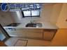 竜が岡１ 1980万円 キッチンには便利な床下収納庫を完備しております！窓付きで換気も良好です！ 現地（2022年12月10日）撮影