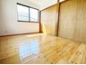 山吹１（姫路駅） 2580万円 現地写真（洋室） 大容量の収納付で居住スペース広々使用できます。