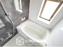 伊伝居（野里駅） 1680万円 現地写真（浴室） 老後の事にも配慮した設計、ゆったりできる浴室です。