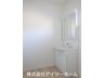 上中（志都美駅） 2280万円 たっぷりの収納を設けたシャワー付洗面台！機能性に優れ、お手入れも楽々です♪