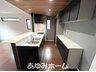 栄町２（富田駅） 3180万円 【キッチン写真】 キッチンには窓があり明るいです♪食器棚があるのはうれしいポイントです♪