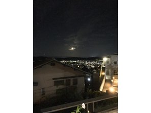 シティパル生駒ヴィラ・コリーナ バルコニーからの眺望です。生駒市の夜景を望みながら食事などいかがですか♪ （夜に撮影しました）