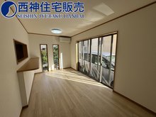 西舞子５（西舞子駅） 3480万円 1階のLDK15帖でございます。家具の配置がしやすい長方形のLDKです♪現地（2024年3月2日）撮影
