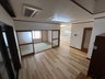 東香里南町 3980万円 リビング横につながる和室は何かと便利に使用できます。 室内（2024年4月）撮影