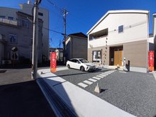 仁方本町１（仁方駅） 2480万円 並列4台駐車可能なゆとりのカースペース