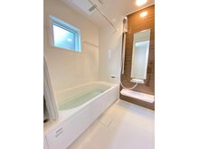 浜角 3980万円 浴室乾燥のついた広々浴槽
