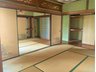 泉町 980万円 6帖二間の広い和室です。縁側からの採光もあり、襖を取ると開放感あふれる居室へ様変わりです。