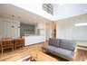 瀬戸町大字山北 980万円 リビングに隣接した小上がりの畳スペースはリビングに圧迫感が生まれず、ゆったりくつろぐこともできるバランスの良い広さです。