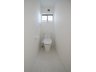 長束１（安芸長束駅） 3980万円 高性能なトイレは、ホワイトカラーで統一し清潔感のある空間に。壁紙のさりげない模様がワンポイントです！