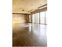 ロッコーマンション京橋川コーポ【リバーサイドヴィンテージマンション】 広々２８ＬＤＫ。 北東南に全て開口しており、非常に明るいお部屋です。