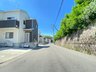 戸坂新町２（戸坂駅） 3500万円 前面の道路幅員は６m以上。また、車通りも比較的少ないため、閑静な住宅地です。 現地（2023年8月）撮影