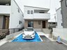 山本６ 3300万円 カースペー2台駐車可能☆ 広々とした駐車スペースは来客時も安心です♪