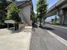 大塚東１（広域公園前駅） 2880万円 歩道のある前面道路です