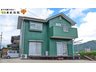 大内矢田南８ 1300万円 緑色の外壁と白色サッシが映える欧米風のクラシカルな外観の家