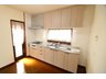 須屋（黒石駅） 2766万円 キッチンの収納スペースも沢山あります。床下収納もあるのでキッチンスペースを広くお使い頂けます。