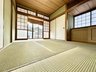 若木台６（東福間駅） 2198万円 玄関横の和室です。床の間、押入、縁側があり、風貌あるお部屋になっております！