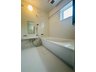 大字尾倉 2219万円 浴室暖房乾燥機つきオートバスのお風呂です。壁の表面には1枚1枚丹念にアクリルでコーティングを施し、表面硬度と清掃製を高めました。すり傷にも強く、キレイな状態が長持ちします。