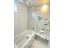 長津３（中間駅） 2648万円 オートバス、暖房乾燥機付きの快適な浴室