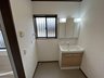 大和町大字久池井 2198万円 リクシル製のシャンプードレッサー付洗面台へリフォーム。壁床も新調して明るい雰囲気になりました。