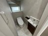 西陵４ 2980万円 1階　トイレ 収納付きの手洗い器があります。