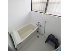 土穴２（赤間駅） 2198万円 浴室に窓があるので 多湿でも安心して頂けます