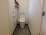 下伊敷３ 2630万円 令和5年11月撮影 2階にも温水洗浄便座トイレを設置しています。1階に降りなくても良いのが嬉しいですね。