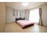 八分字町（西熊本駅） 2480万円 ダブルベッドを置いても広々とした主寝室