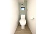 吉野町 2048万円 令和6年2月撮影 1階の温水洗浄便座トイレです。 便座が温かく、ヒヤリとしません。
