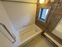 ジオ・イニシア博多駅前 清潔にお手入れされていて、 窓もあるので多湿の浴室でも 心配不要です！