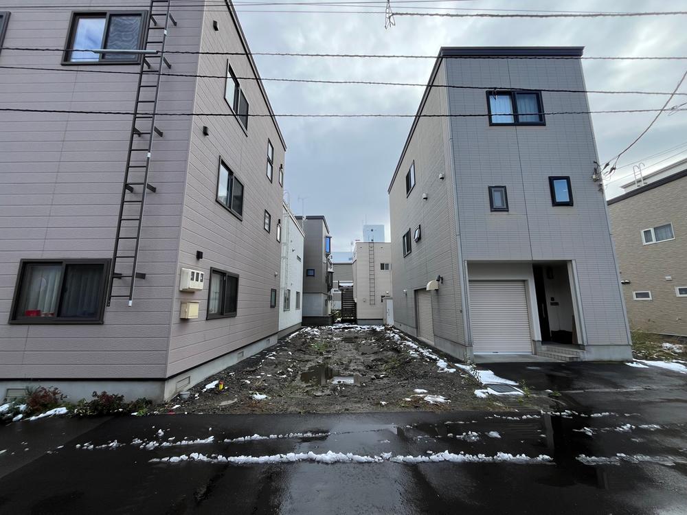 南八条西２１（西線９条旭山公園通駅） 2198万円