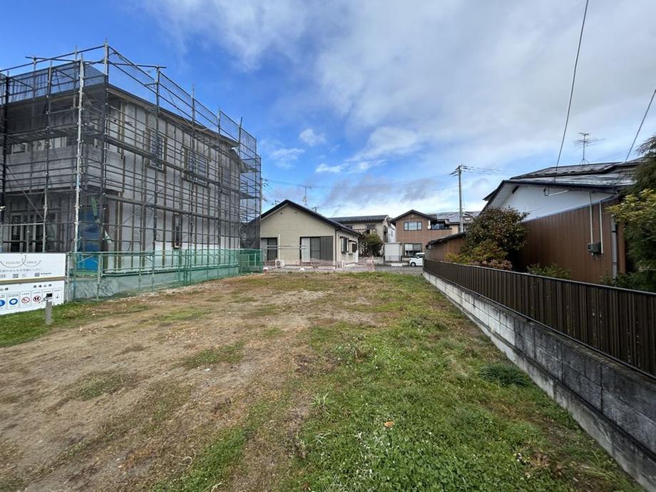 岩切字三所北（岩切駅） 2010万円