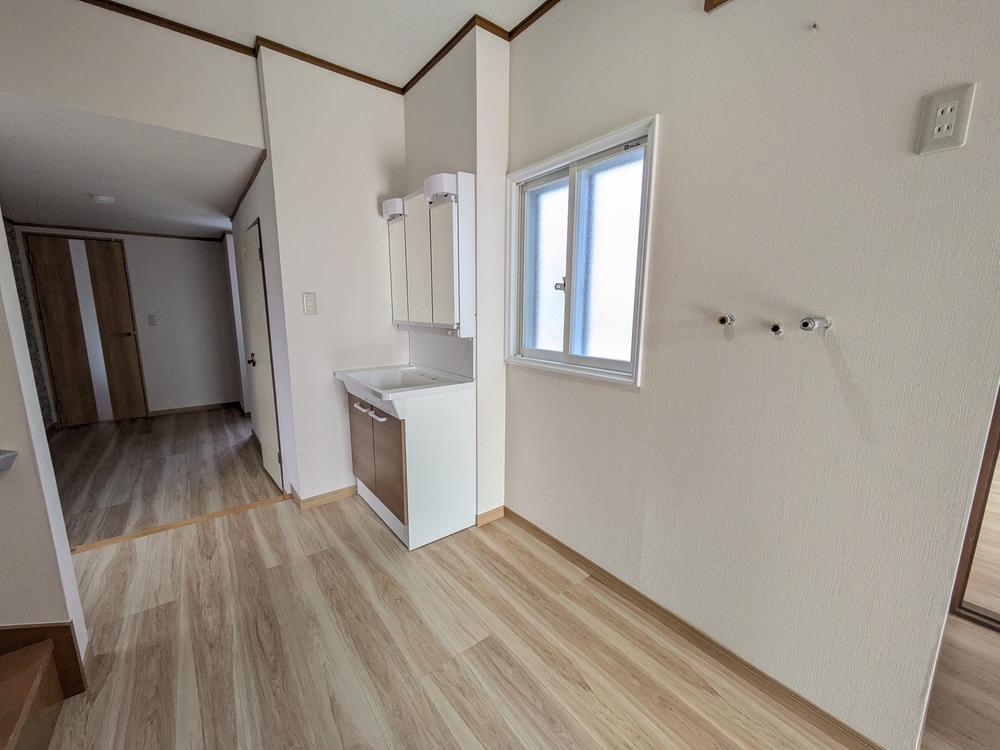妙間山中古】LDKが2つ+5部屋ある大家族向け中古住宅の中古住宅 妙間山中古】LDKが2つ+5部屋ある大家族向け中古住宅の中古住宅
