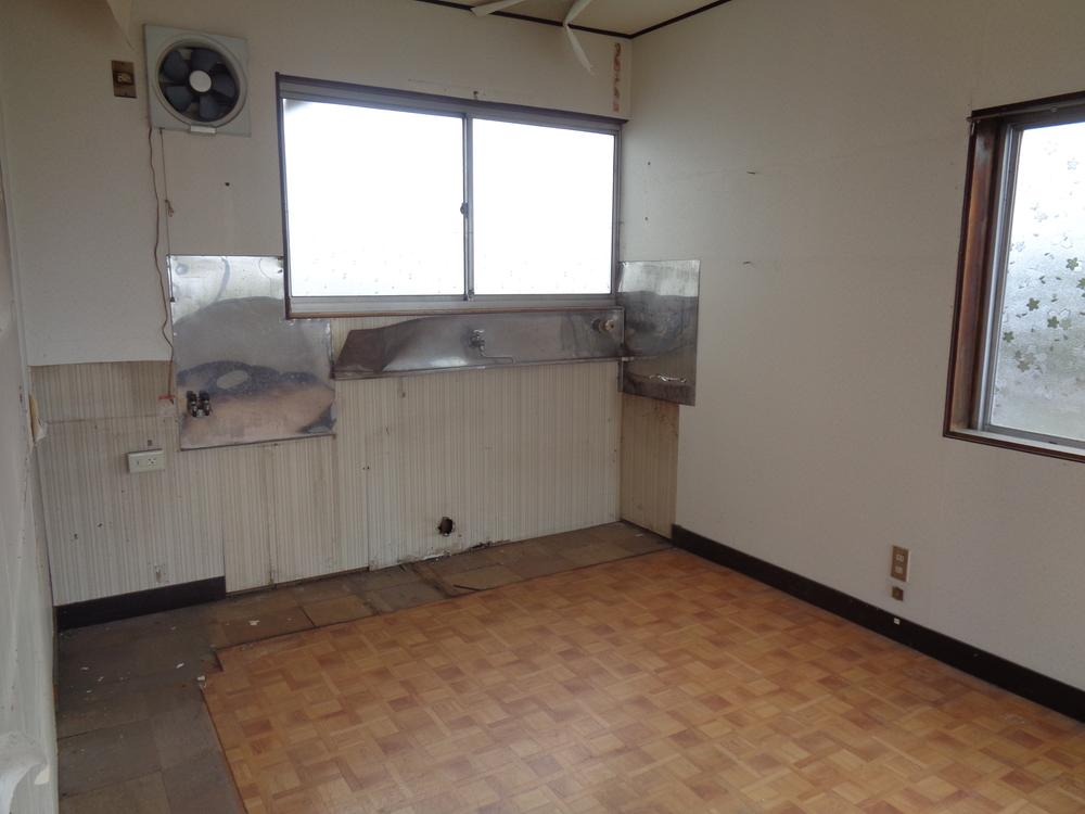detached 青森県十和田市西十四番町