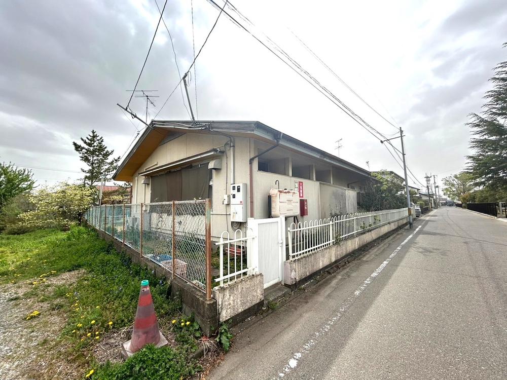 保原町字元木（大泉駅） 3200万円