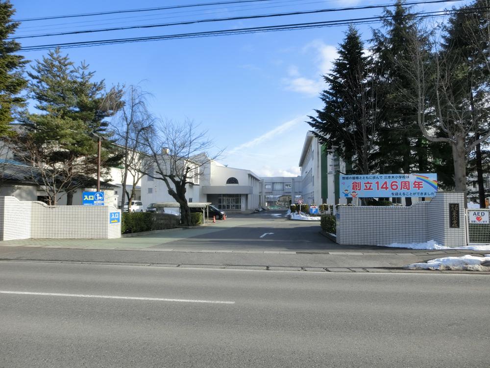 detached 青森県十和田市西三番町