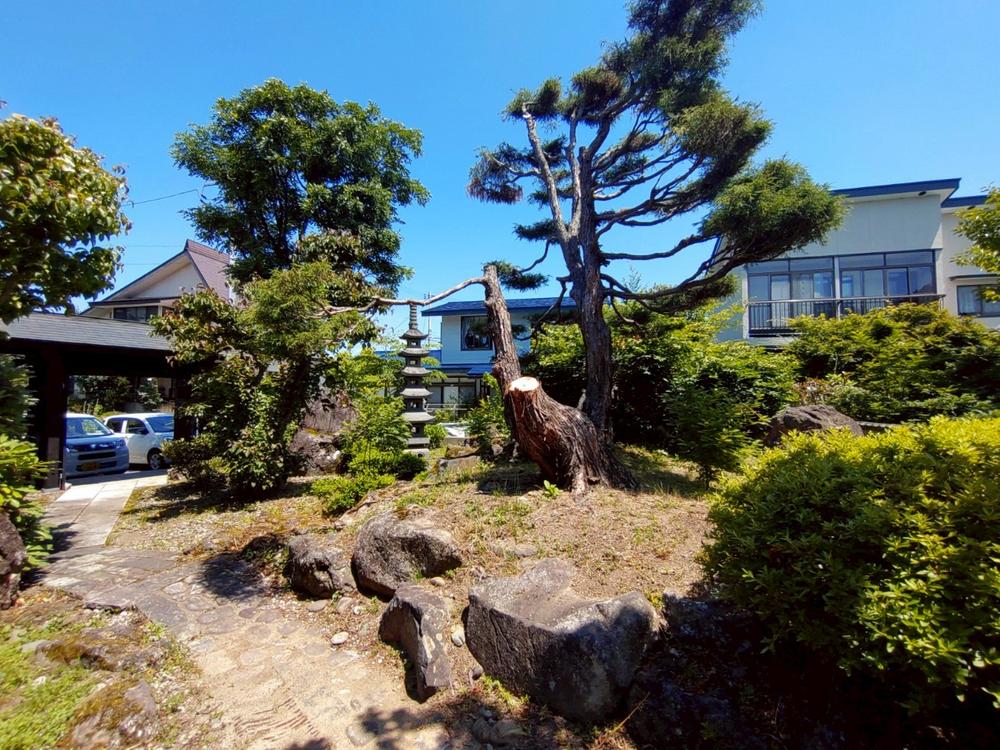 detached 山形県米沢市万世町桑山