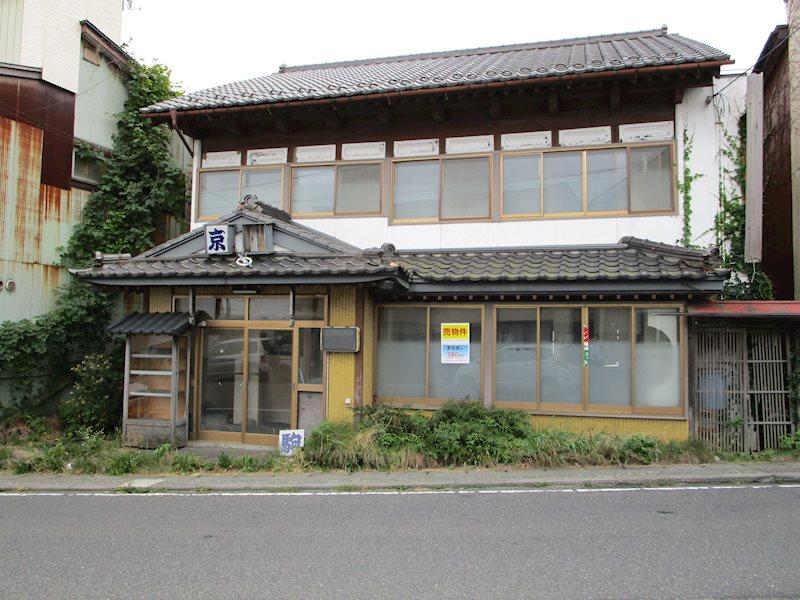 大字湊町字大沢（陸奥湊駅） 390万円