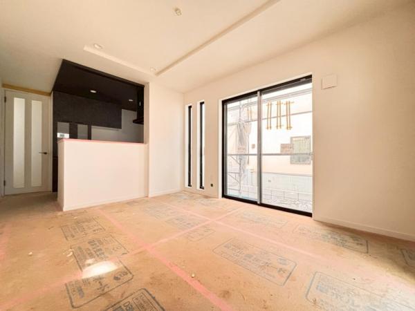 イーリスガーデン北八朔町　新築一戸建て