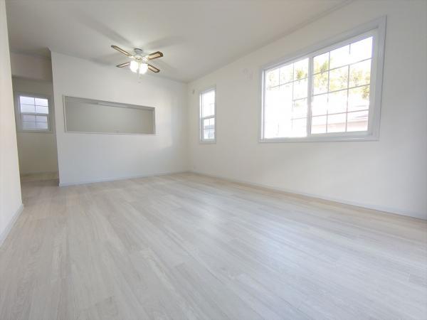 内外装リフォーム工事実施済み。